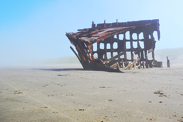 The Wreck of the Peter Iredale, Warrenton, Oregon
