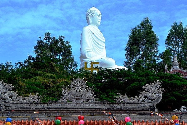 Long Son Pagoda, Nha Trang, Vietnam