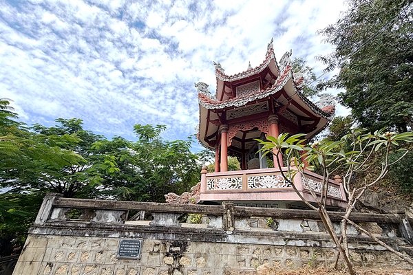 Long Son Pagoda, Nha Trang, Vietnam